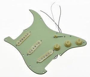 Pickguards Strat Précablés AlNiCo