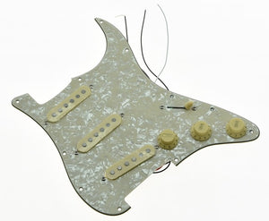 Pickguards Strat Précablés AlNiCo