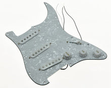 Pickguards Strat Précablés AlNiCo